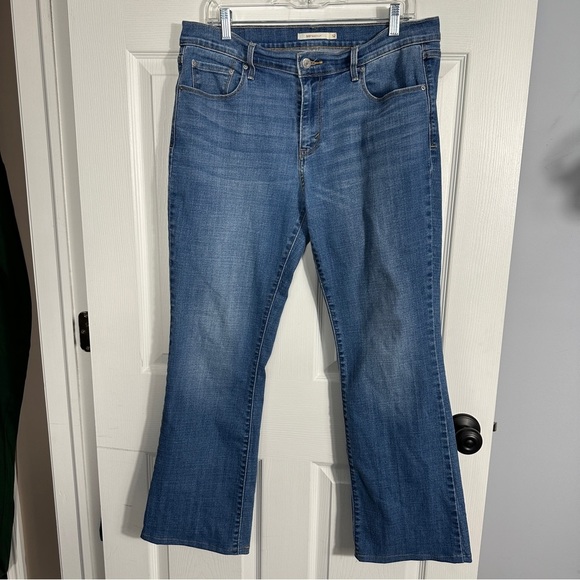 Levi's 515 bootcut jeans, size 12, medium wash, casual, denim, spring, outdoors - Picture 5 of 6